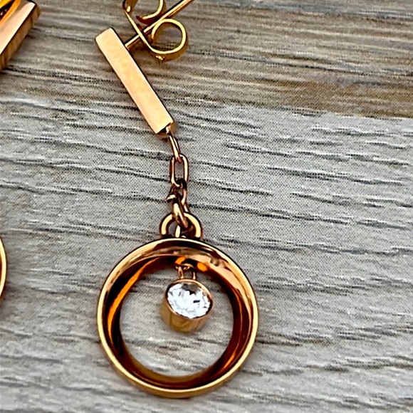 Cyn Crystal Rose Gold Earrings. - Picture 2 of 5